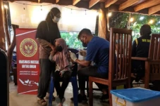 Binda Papua Gelar Vaksinasi...