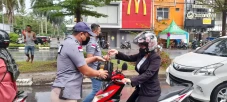 Berburu Berkah, Satres...
