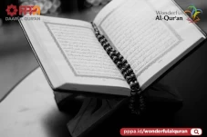 8 Hadis Populer Tentang...