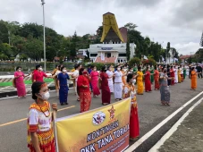 Meriah, Pawai Budaya...