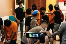 Alasan Ikut Sakit Hati,...