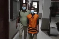 Buron Kasus Minyak dan...