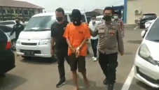 Gara-gara Utang dan...