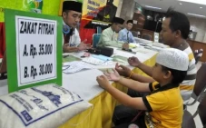 Mengenal Amil Zakat,...