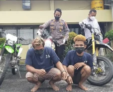 Apes! 2 Pemuda Dibekuk...