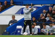 Chelsea Dibantai Arsenal,...