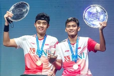 Pelatih Ganda Putra...