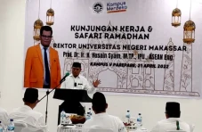 Safari Ramadhan di Parepare,...