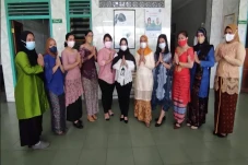 Peringati Hari Kartini,...