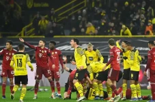 Bayern Muenchen vs Borussia...