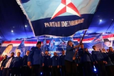 Anak Gubernur Jatim...