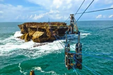 10 Wisata Ekstrem di...