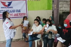 Beri Pendidikan Gratis,...