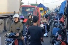 Pemudik Pakai Motor...