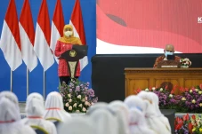 Gubernur Khofifah Ingatkan...