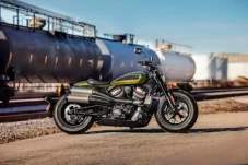 Harley-Davidson Sportster...