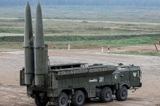 Ukraina: Peluncur Rudal...