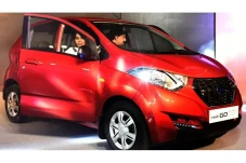 Disuntik Mati Nissan,...