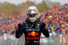 Red Bull Racing Kuasai...