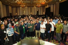 Rangkul Pengusaha Jabar,...