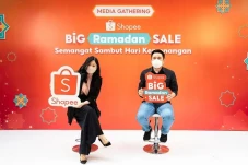 Hijab, Amplop Lebaran,...