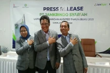 Bisnis Meroket di Tengah...