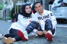 Istri Putra Siregar...
