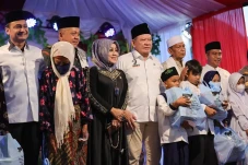 Hadiri Santunan di Ponpes...