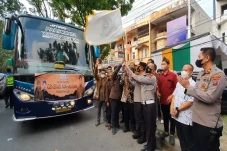 Lepas 9 Bus, Generasi...