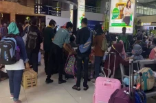 Malam Ini Pemudik Padati...