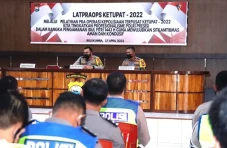 Ratusan Personel Gabungan...