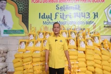 Partai Golkar Bagi-Bagi...