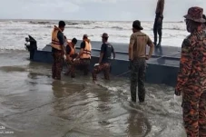 Terombang Ambing di...