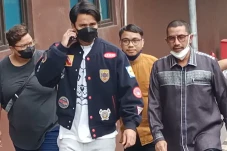 Billy Syahputra Datang...