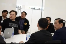 Luhut Bertemu Elon Musk,...