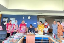 Hari Pertama Jadi Rektor,...