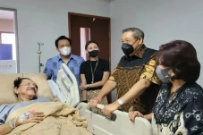 SBY Jenguk Hendropriyono...
