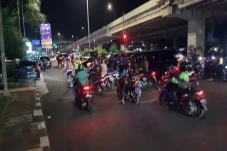 Jalur Kalimalang Ramai...