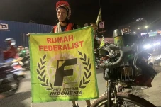 Peduli Lingkungan Jadi...