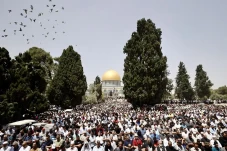 Shalat Jumat Terakhir...