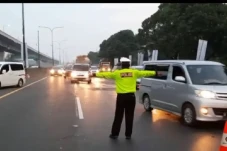 Tol Cikampek One Way...
