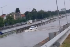 Diguyur Hujan, Tol Bintaro...