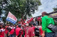 Peringati May Day, Buruh...