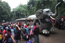 3 Mei Libur Lebaran,...