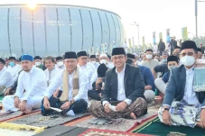 Salat Id Bareng Anies,...