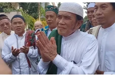 Absen 2 Tahun, Rhoma...