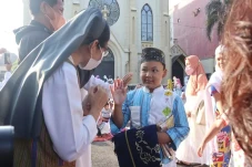 Indahnya Toleransi di...