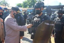Bertemu Pasukan Brimob...