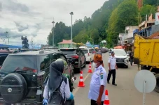 Hari Ketiga Lebaran,...