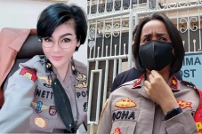 2 Polwan di Polda Metro...